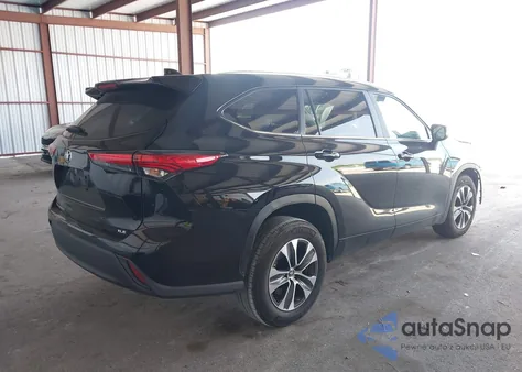 2023 Toyota Highlander Xle z USA, uszkodzony, nr VIN 5TDKDRAH8PS511517